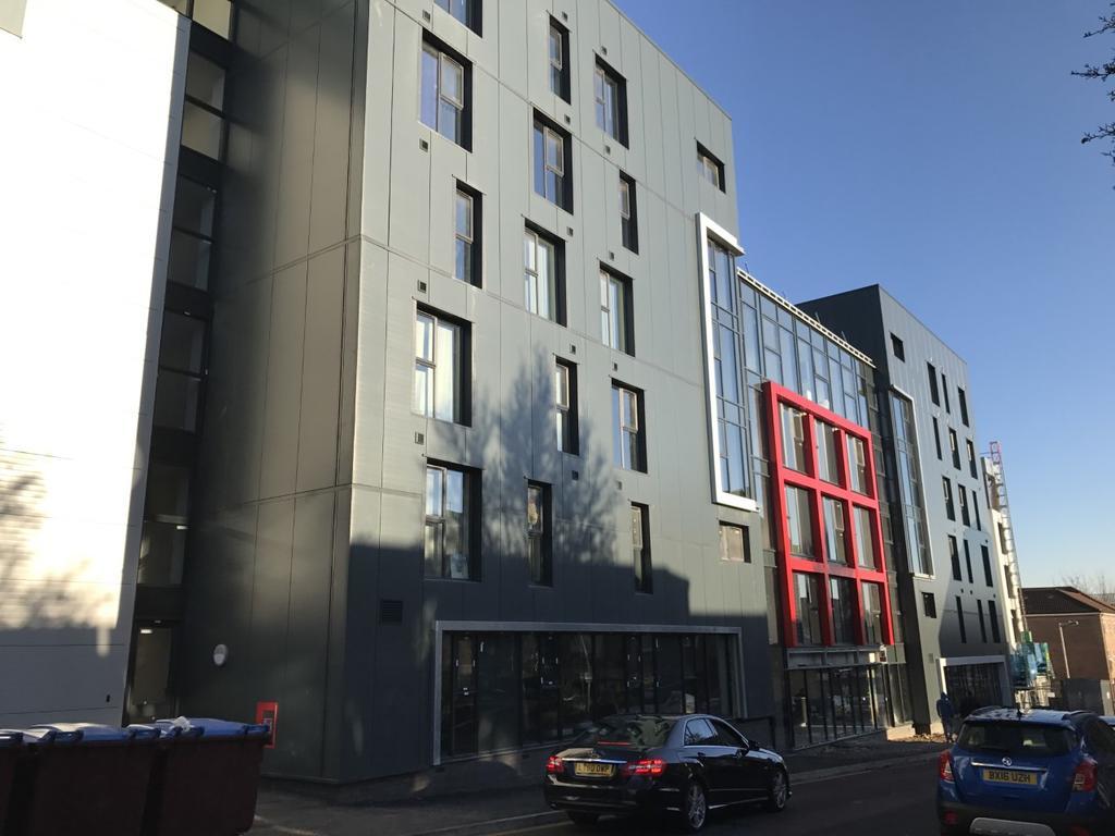 Citi Residences Serviced Rooms/ Apartments Luton  Exterior photo